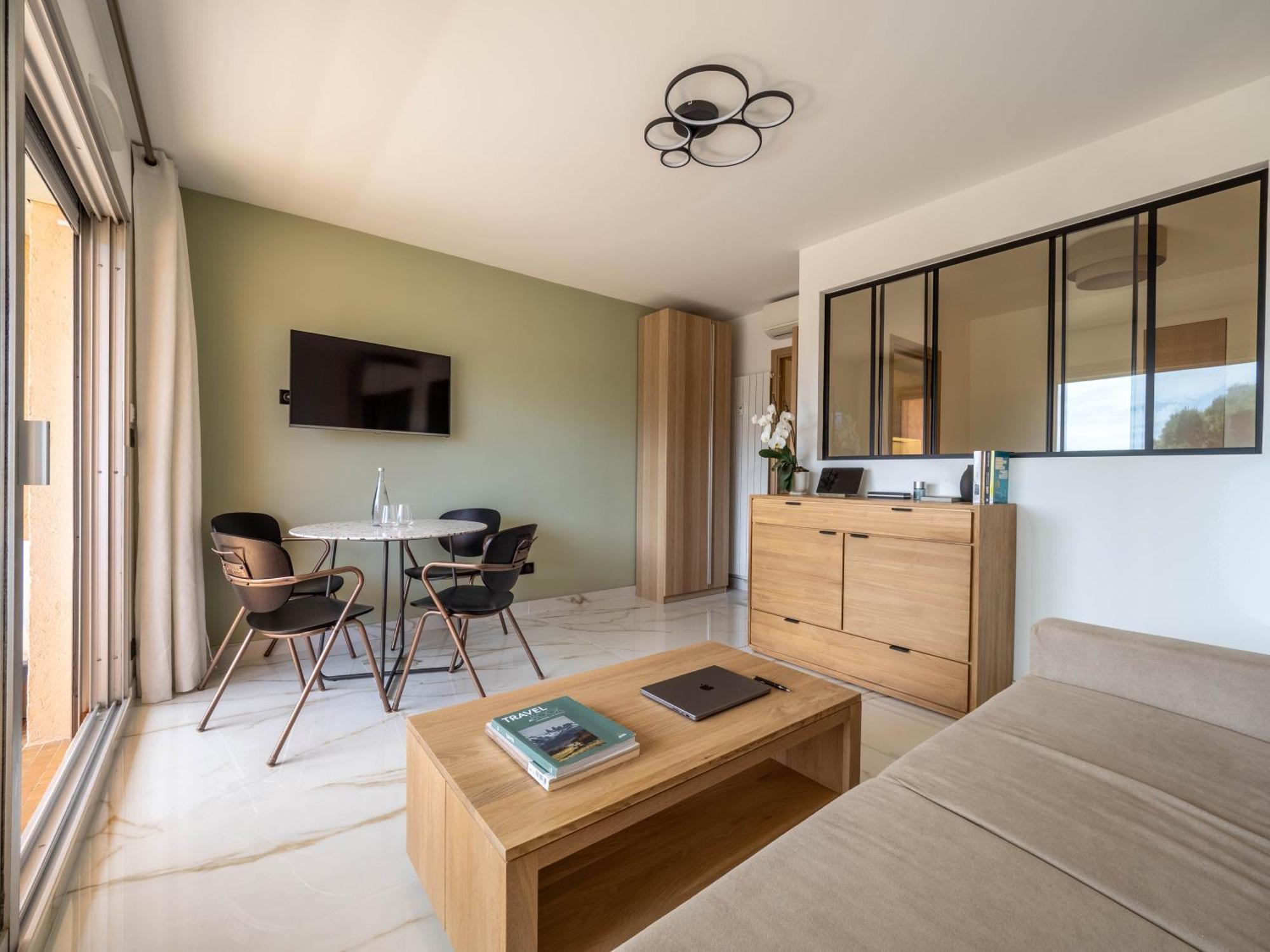 Eden Azur - Residence Hoteliere Golfe-Juan Εξωτερικό φωτογραφία